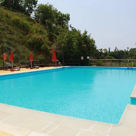 فندق Selwo - Animal Park Tickets Included