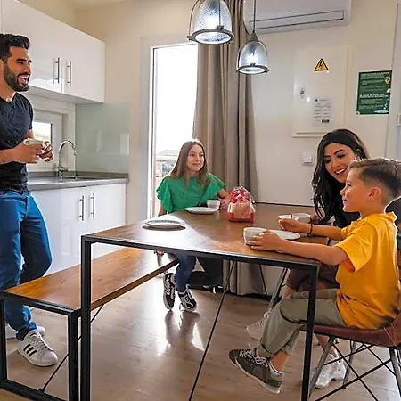 Hotel Selwo - Animal Park Tickets Included