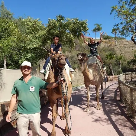 Selwo - Animal Park Tickets Included فندق