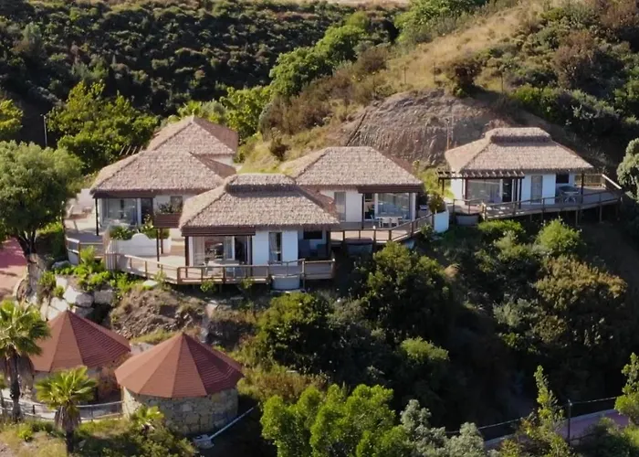 Selwo - Animal Park Tickets Included אסטפונה