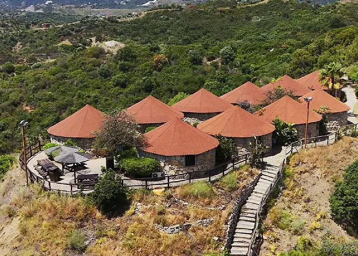 Selwo - Animal Park Tickets Included מלון