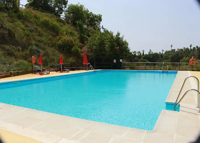 Hotel Selwo - Animal Park Tickets Included